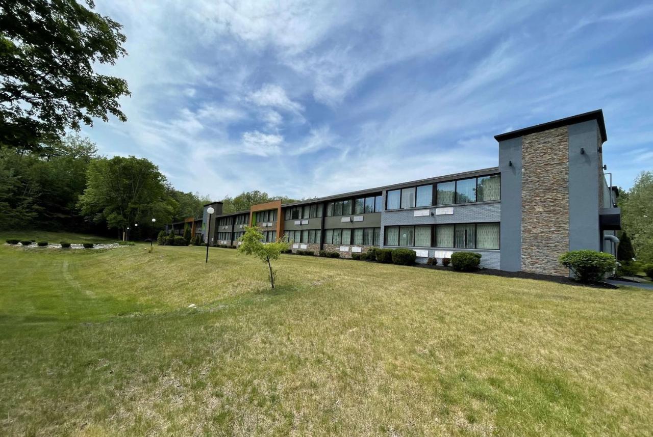 Wingate By Wyndham Lake George Exterior foto